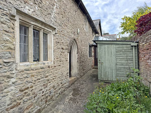 Photo 25- click for photo gallery